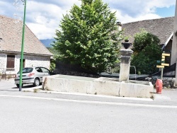 Photo paysage et monuments, Saint-Maurice-en-Trièves - la Fontaine