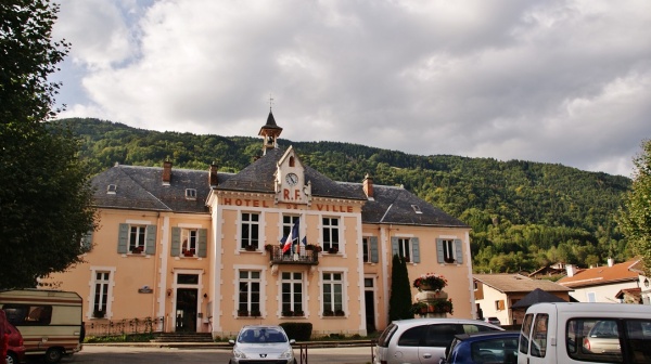 Photo Saint-Pierre-d'Allevard - Hotel-de-Ville