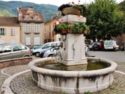 Photo paysage et monuments, Saint-Pierre-d'Allevard - Fontaine