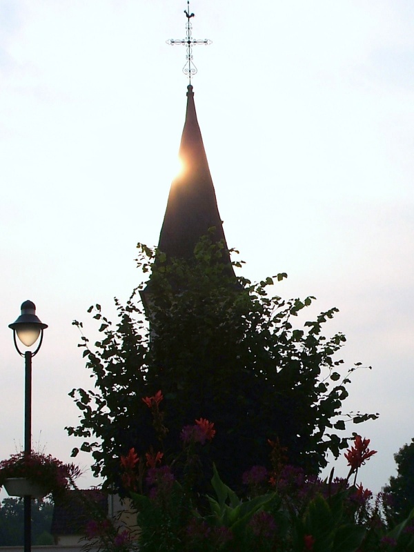 Photo Abergement-la-Ronce - Le clocher au matin.