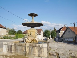 Photo paysage et monuments, Aiglepierre - Fontaine