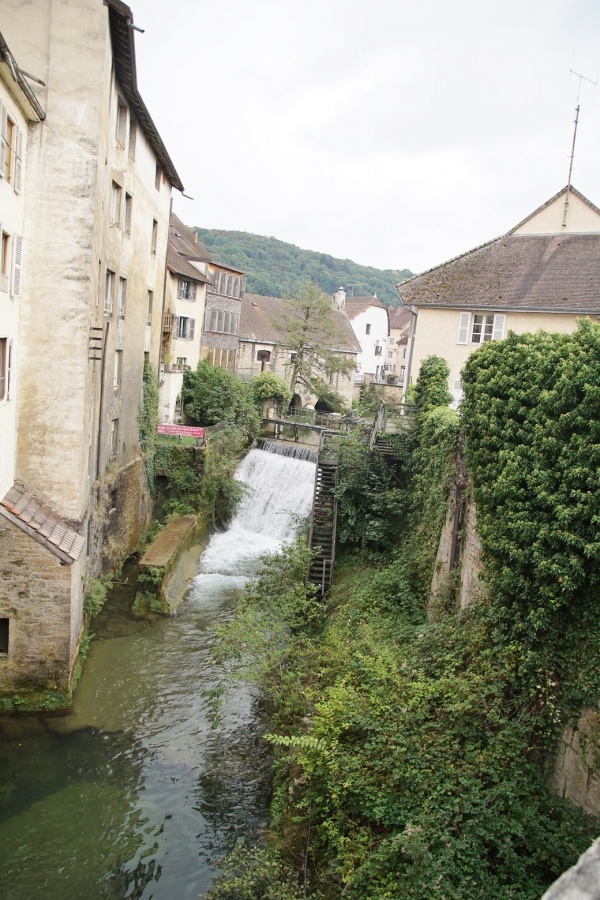 Photo Arbois - Le Village