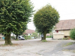 Photo paysage et monuments, Besain - Le Village