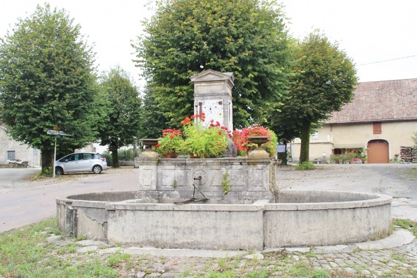 Photo Besain - Fontaine