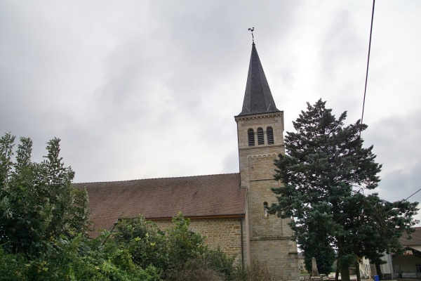 Photo Chilly-sur-Salins - église Saint Martin