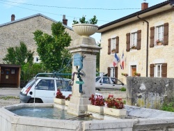 Photo paysage et monuments, Cornod - la fontaine