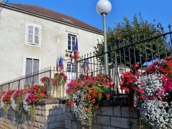 Photo paysage et monuments, Dole - Goux.Jura.Mairie.