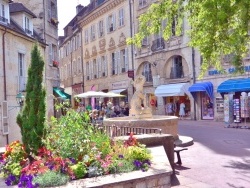 Photo paysage et monuments, Dole - Dole Jura - La place aux fleurs 2015.