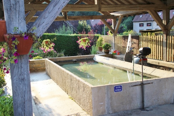 Photo Frontenay - le lavoir