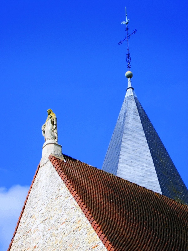 Photo Longwy-sur-le-Doubs - Toiture de L'église de Longwy sur le Doubs.