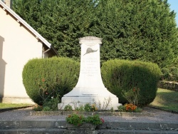 Photo paysage et monuments, Menétru-le-Vignoble - le monument aux morts