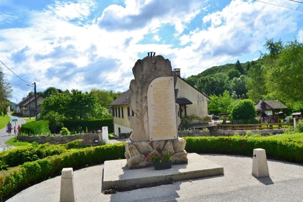 le monument aux morts