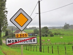 Photo paysage et monuments, Montholier - Montholier.Jura,verte campagne.