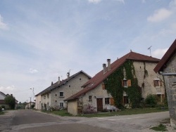 Photo paysage et monuments, Mont-sur-Monnet - Le Village