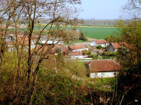 Photo Neublans-Abergement - Neublans.Jura,vue sur la plaine du Finage.