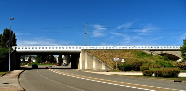 Photo Perrigny - Perrigny Jura-Vers pont SNCF.