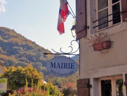 Photo paysage et monuments, Les Planches-près-Arbois - Mairie des Planches près Arbois.