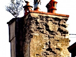 Photo paysage et monuments, Poligny - Poligny.Jura.Cheminée locale.