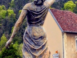 Photo paysage et monuments, Poligny - Poligny Jura - Statue de la République.