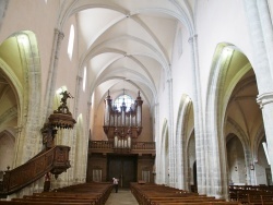 Photo paysage et monuments, Poligny - collégiale st Hippolyte