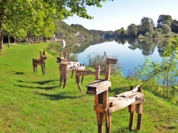 Photo paysage et monuments, Rochefort-sur-Nenon - Meute de chiens.Patrice Liron sculpteur.