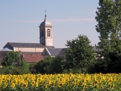 Photo paysage et monuments, Saint-Aubin - Eglise de Saint-Aubin.Jura.