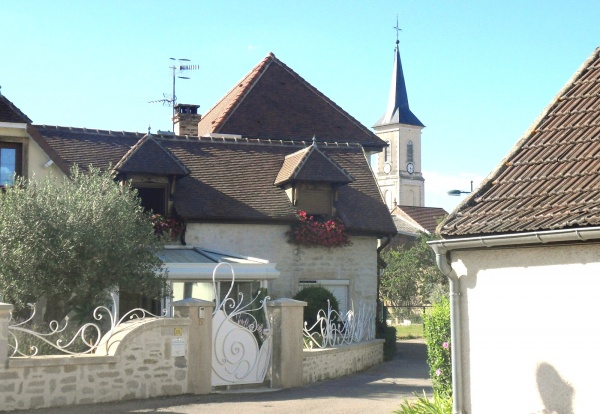 Photo Tavaux - Tavaux Village Jura. juillet 2020. rue de la Colombière.