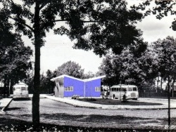 Photo vie locale, Tavaux - Tavaux Jura,  La gare bleue années 60.