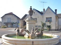 Photo paysage et monuments, Thervay - Fontaine de Thervay.Jura