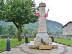 Photo paysage et monuments, Thoirette - le monument aux morts