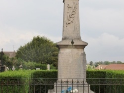 Photo paysage et monuments, Valempoulières - le monument aux morts