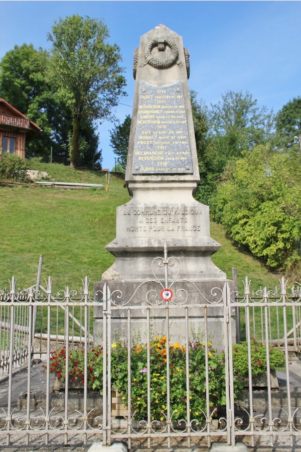 Photo Le Vaudioux - le monument aux morts