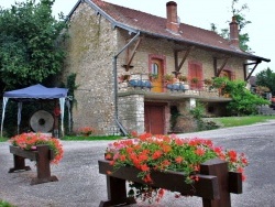 Photo paysage et monuments, Vaudrey - Vaudrey-Jura;Entrée du moulin du Val d'Amour.