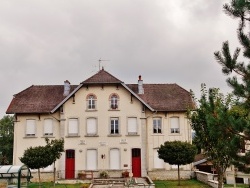 Photo paysage et monuments, Vers-en-Montagne - Mairie-école