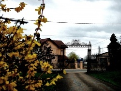 Photo paysage et monuments, Villette-lès-Dole - Entrée du Château de Villette les Dole.Jura.