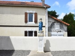 Photo paysage et monuments, Clermont - le monument aux morts