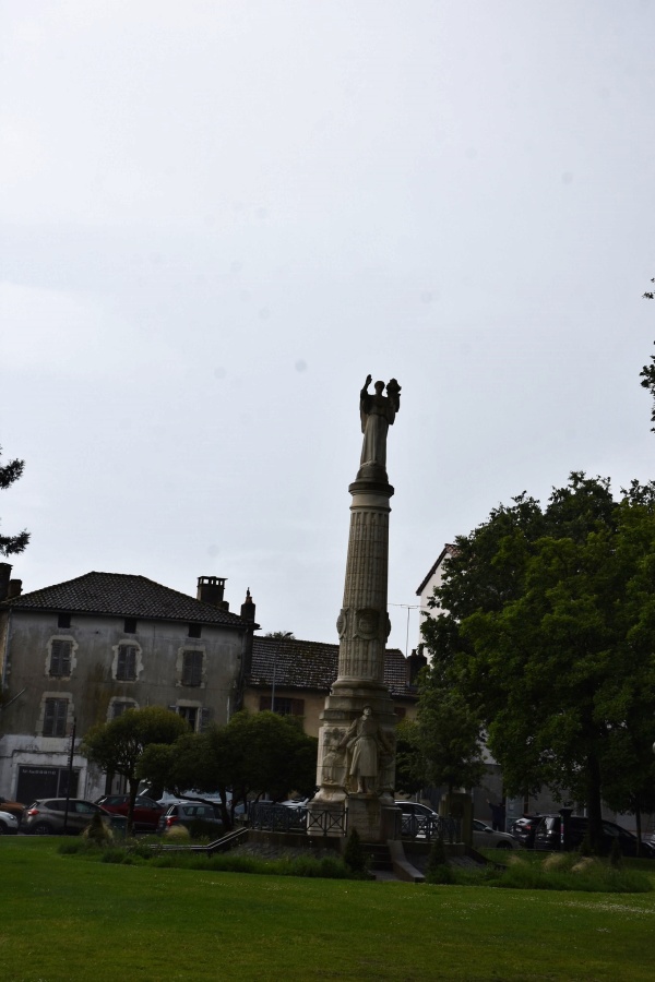 le monument aux morts