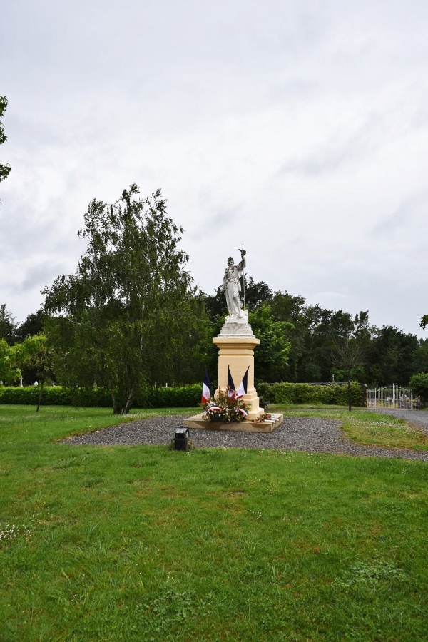 Photo Hauriet - le monument aux morts