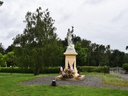 Photo paysage et monuments, Hauriet - le monument aux morts