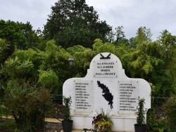 Photo paysage et monuments, Laurède - le monument aux morts