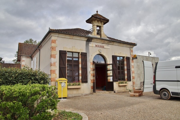 Photo Momuy - la mairie