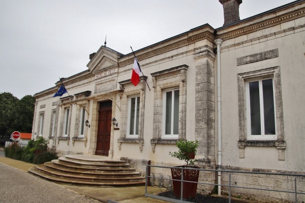 Photo Montfort-en-Chalosse - la mairie