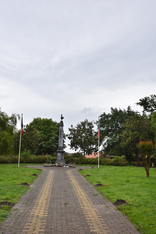 Photo Pomarez - le monument aux morts