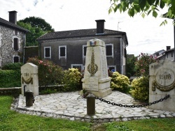 Photo paysage et monuments, Saubusse - le monument aux morts