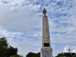 Photo paysage et monuments, Serreslous-et-Arribans - le monument aux morts