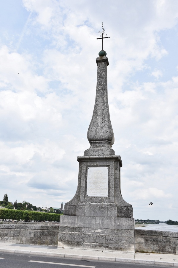 Photo Blois - le Monument Aux Morts