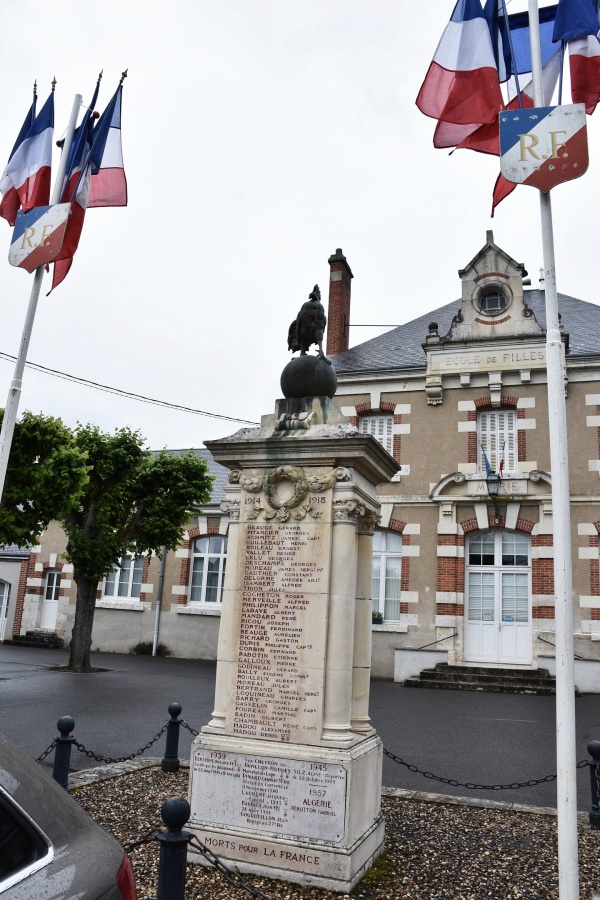 Photo Cellettes - le Monument Aux Morts