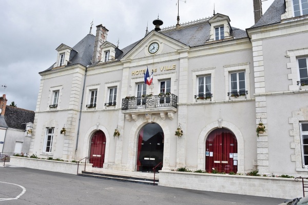 Photo Cour-Cheverny - La Mairie