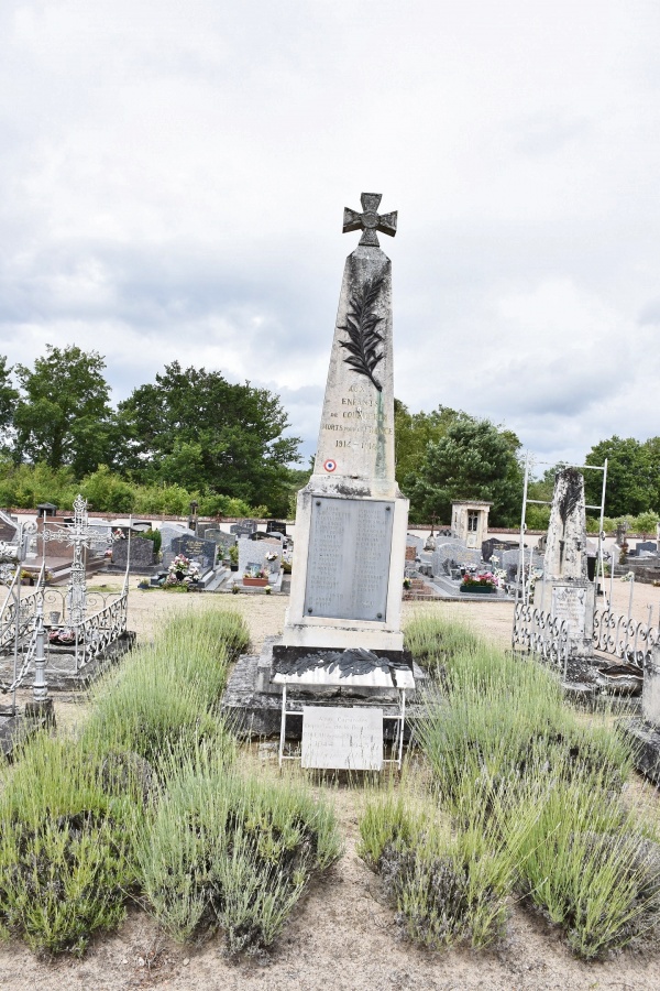 Photo Courmemin - le Monument Aux Morts