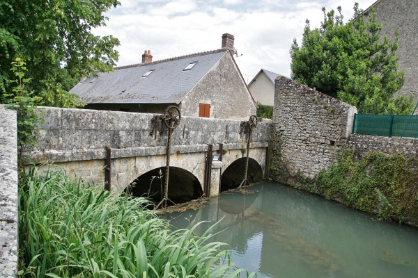 Photo Landes-le-Gaulois - le Pont